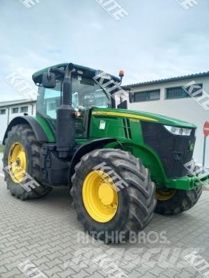 John Deere 7250R Трактори