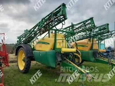 John Deere 732 Причіпні обприскувачі