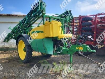 John Deere 732I/27M Причіпні обприскувачі