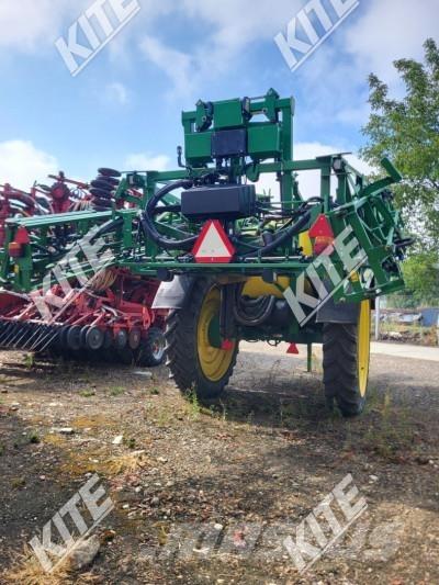 John Deere 732I/27M Причіпні обприскувачі