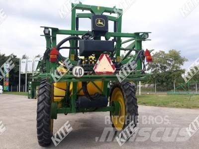 John Deere 740/21M Причіпні обприскувачі
