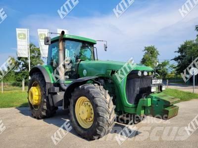 John Deere 8220 Трактори