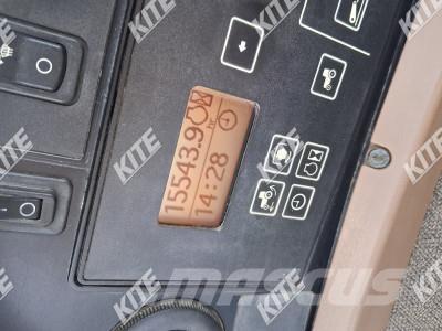 John Deere 8430 Трактори