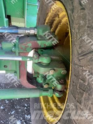 John Deere C670 Зернозбиральні комбайни
