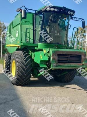 John Deere C670 2WD Зернозбиральні комбайни