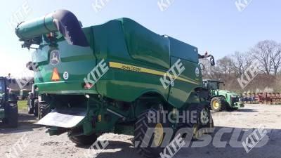 John Deere S680i 4WD Зернозбиральні комбайни