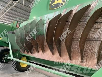 John Deere W650 Зернозбиральні комбайни