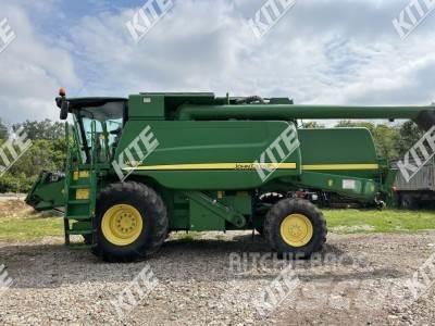 John Deere W650 Зернозбиральні комбайни