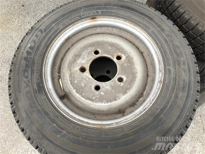 Toyo H09 Шини