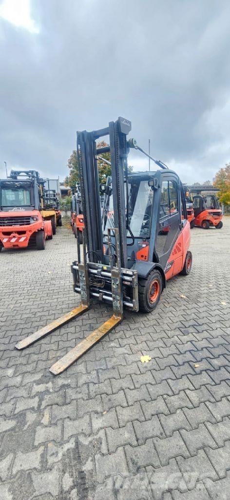 Linde H 30 D-02 Дизельні навантажувачі