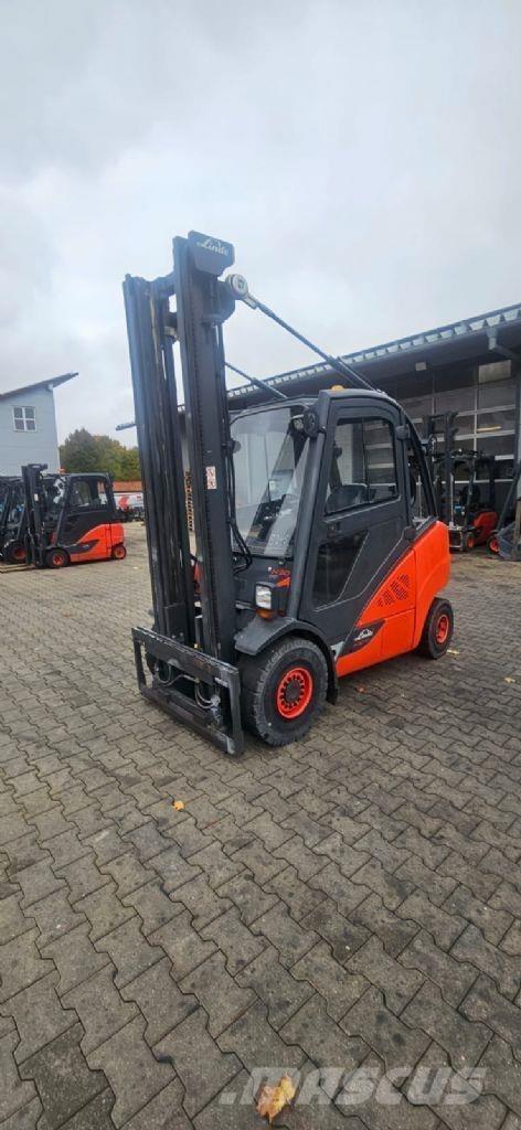 Linde H 30 D-02 Дизельні навантажувачі