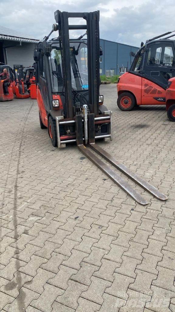 Linde H 35 D-01 Дизельні навантажувачі
