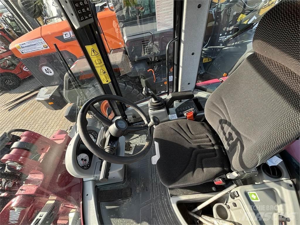 Yanmar V100 Фронтальні навантажувачі