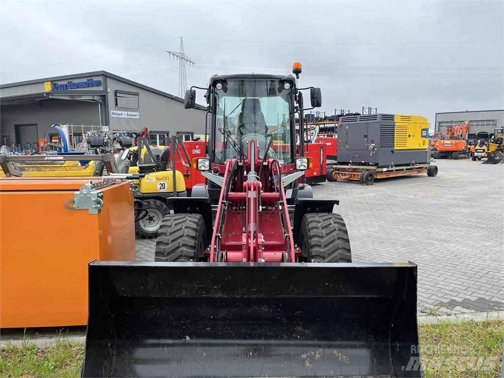 Yanmar V80 Фронтальні навантажувачі