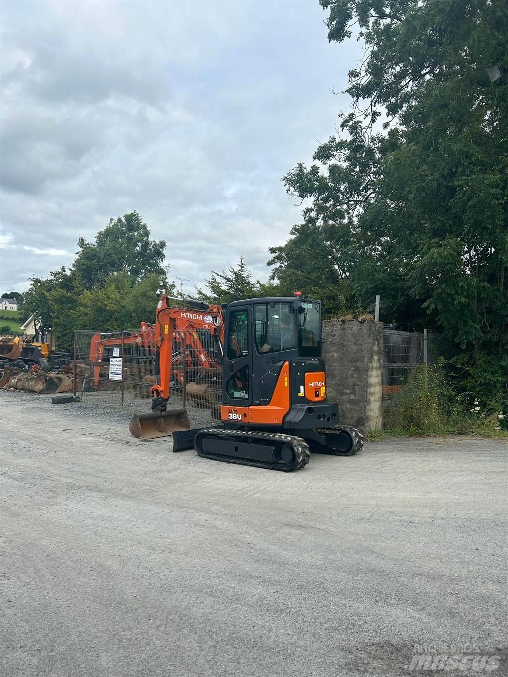 Hitachi ZX38U-6 Гусеничні екскаватори
