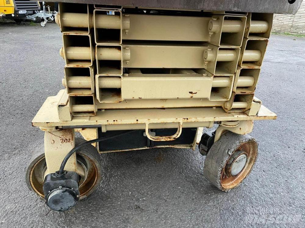 JLG 3246ES Підйомники-ножиці