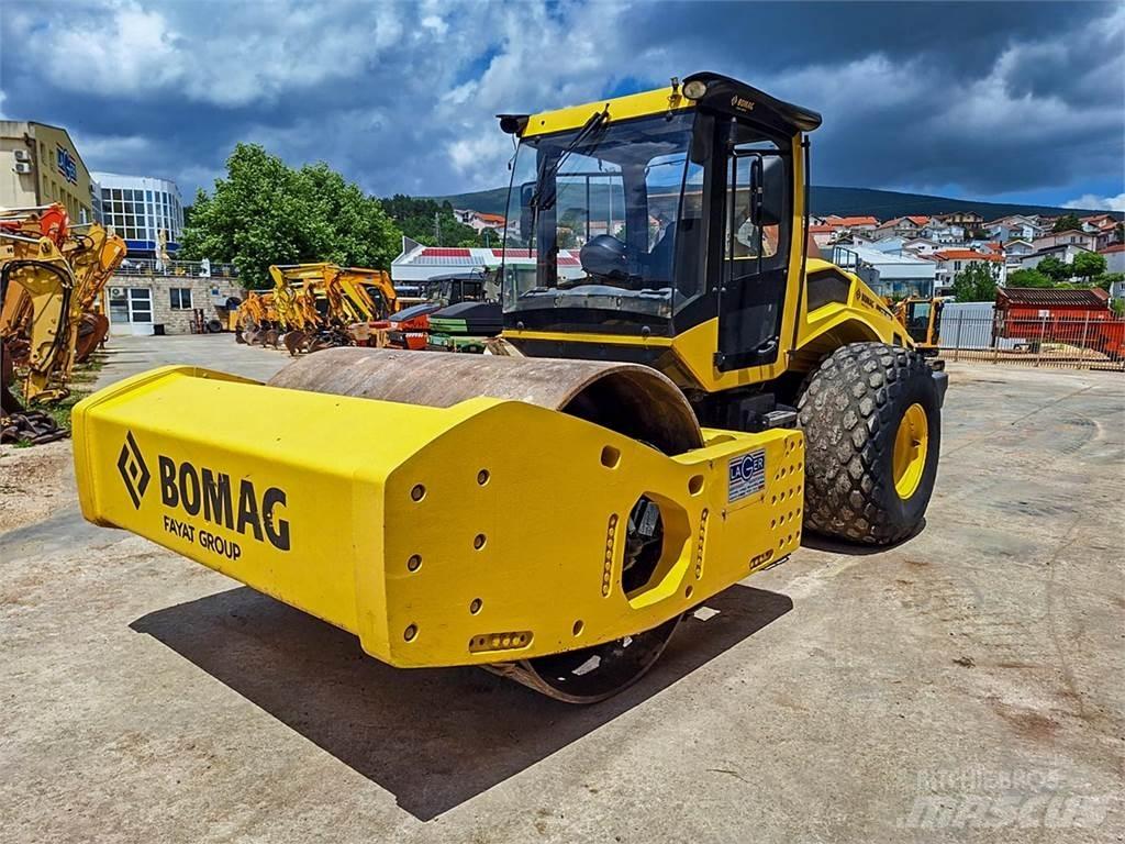 Bomag BW226PDH-5 Котки тротуарні