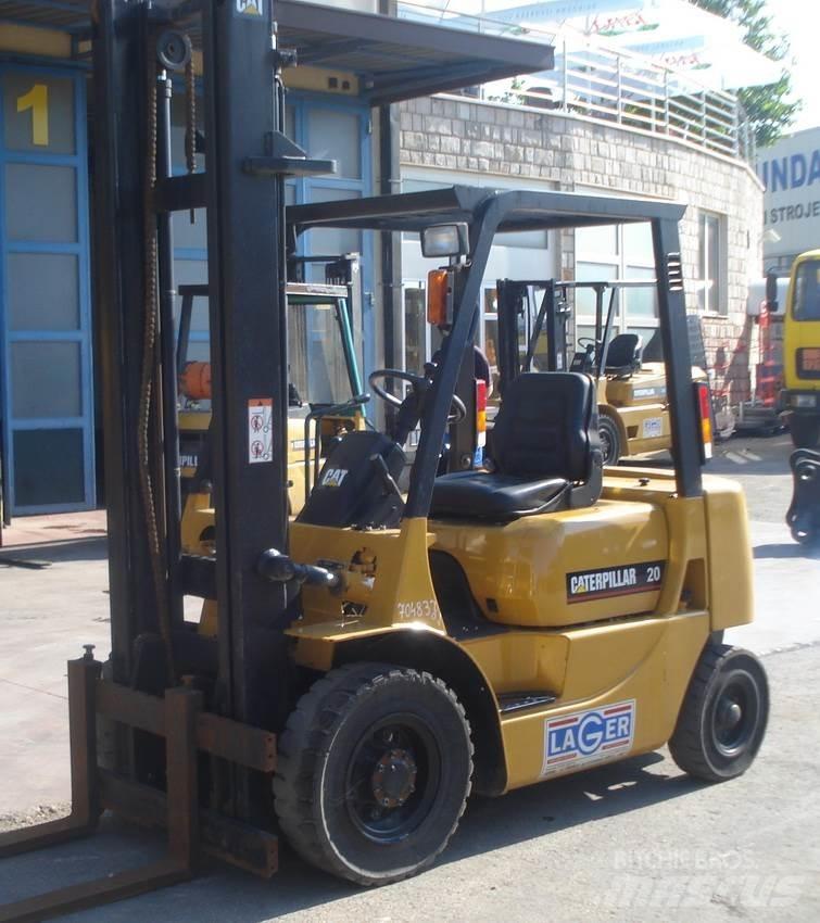 CAT DP20 Дизельні навантажувачі