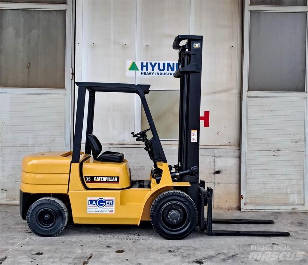 CAT FD35A Дизельні навантажувачі