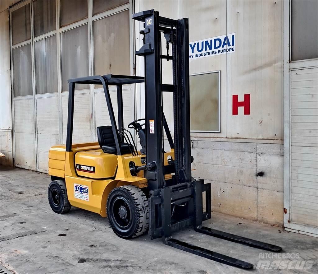 CAT FD35A Дизельні навантажувачі