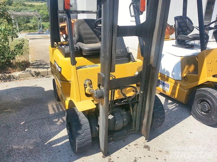 CAT GP18K Газові навантажувачі