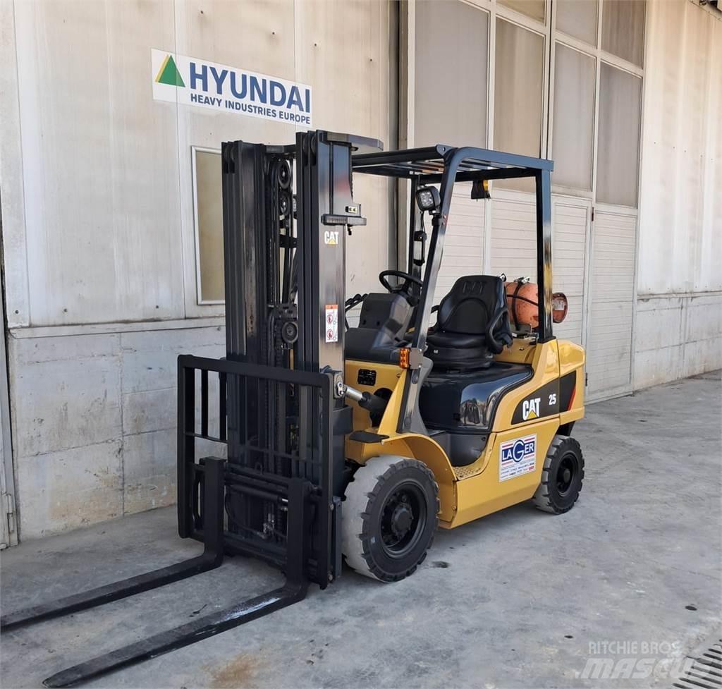 CAT GP25NT Газові навантажувачі