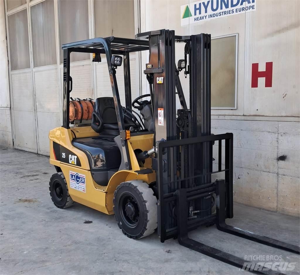 CAT GP25NT Газові навантажувачі
