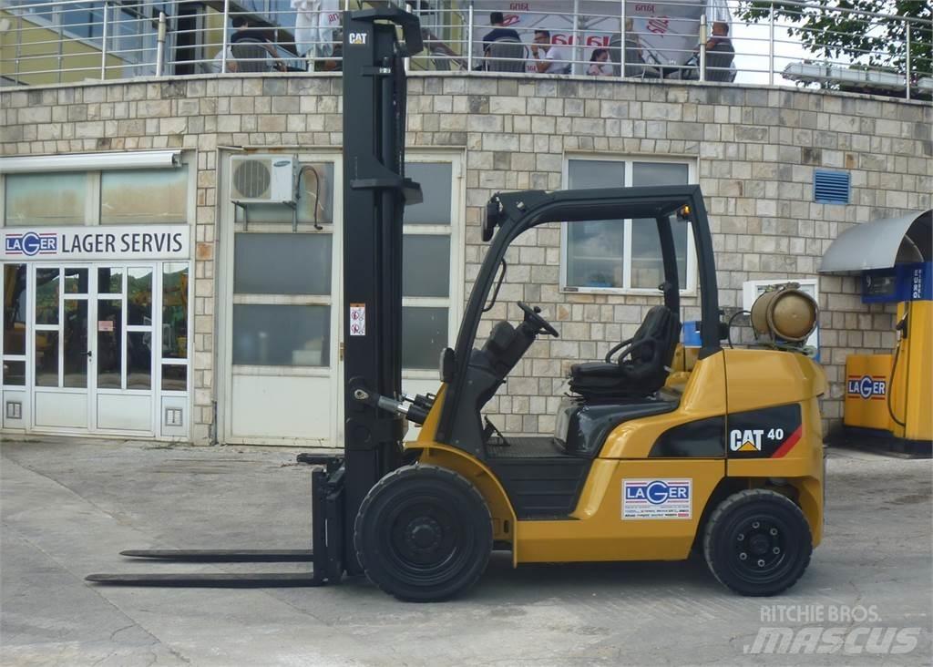 CAT GP40N Газові навантажувачі