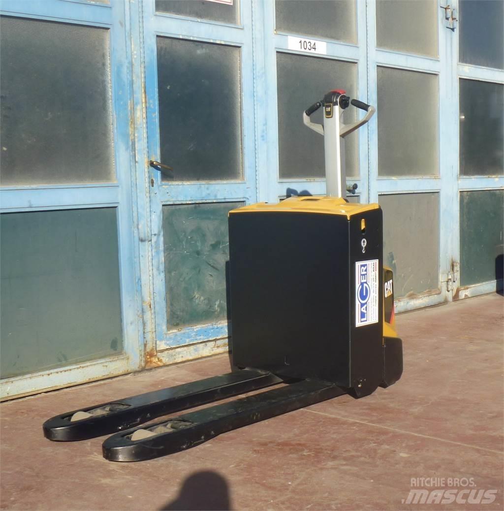 CAT NPP16N2 Штабелери