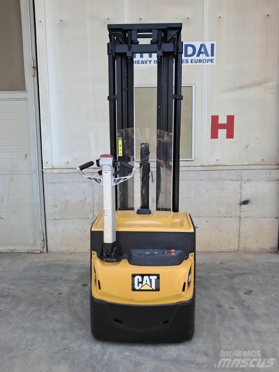 CAT NSP16N2 Штабелери
