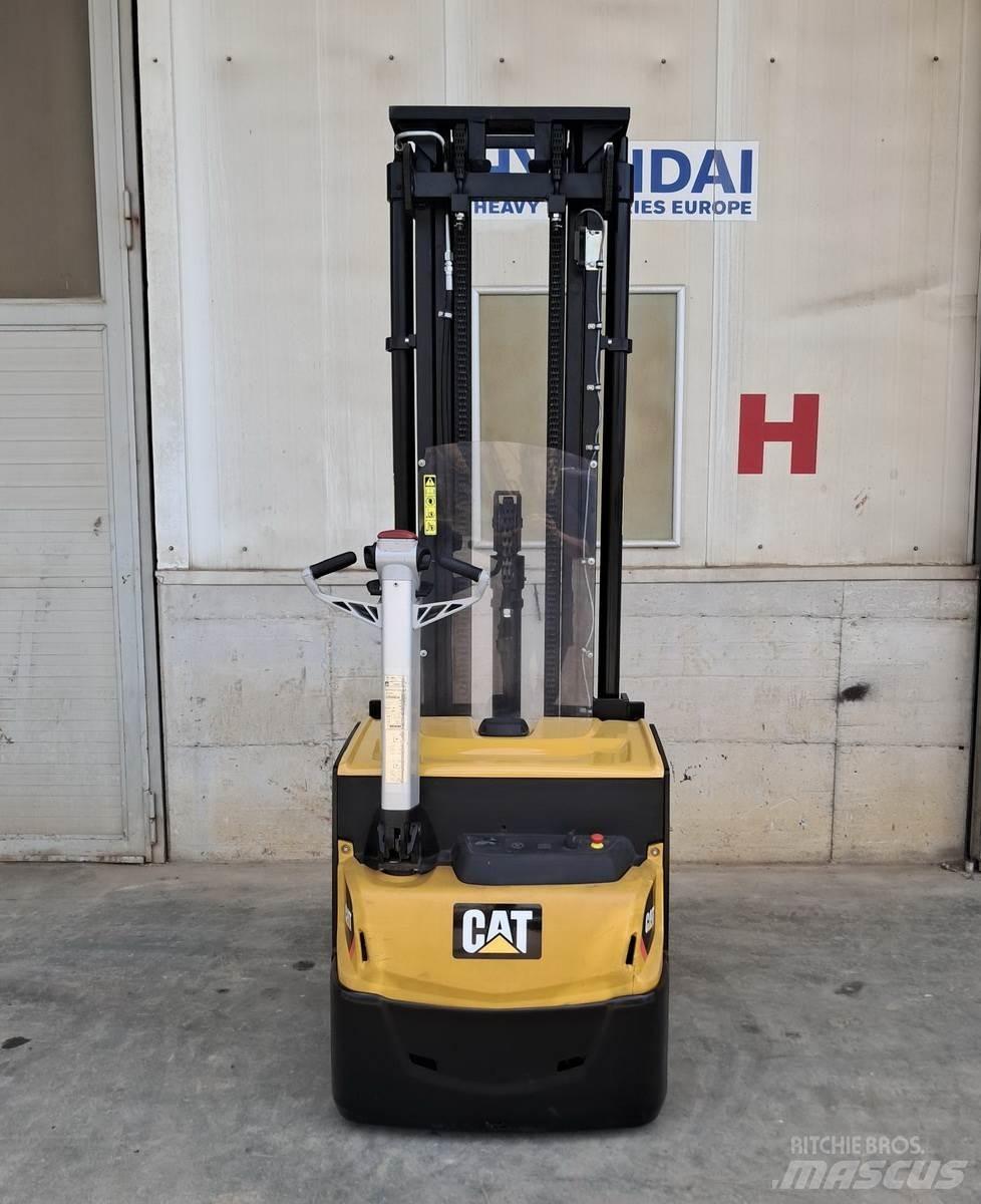 CAT NSP16N2 Штабелери