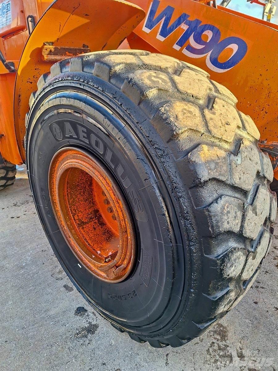 Fiat-Kobelco W190 Фронтальні навантажувачі