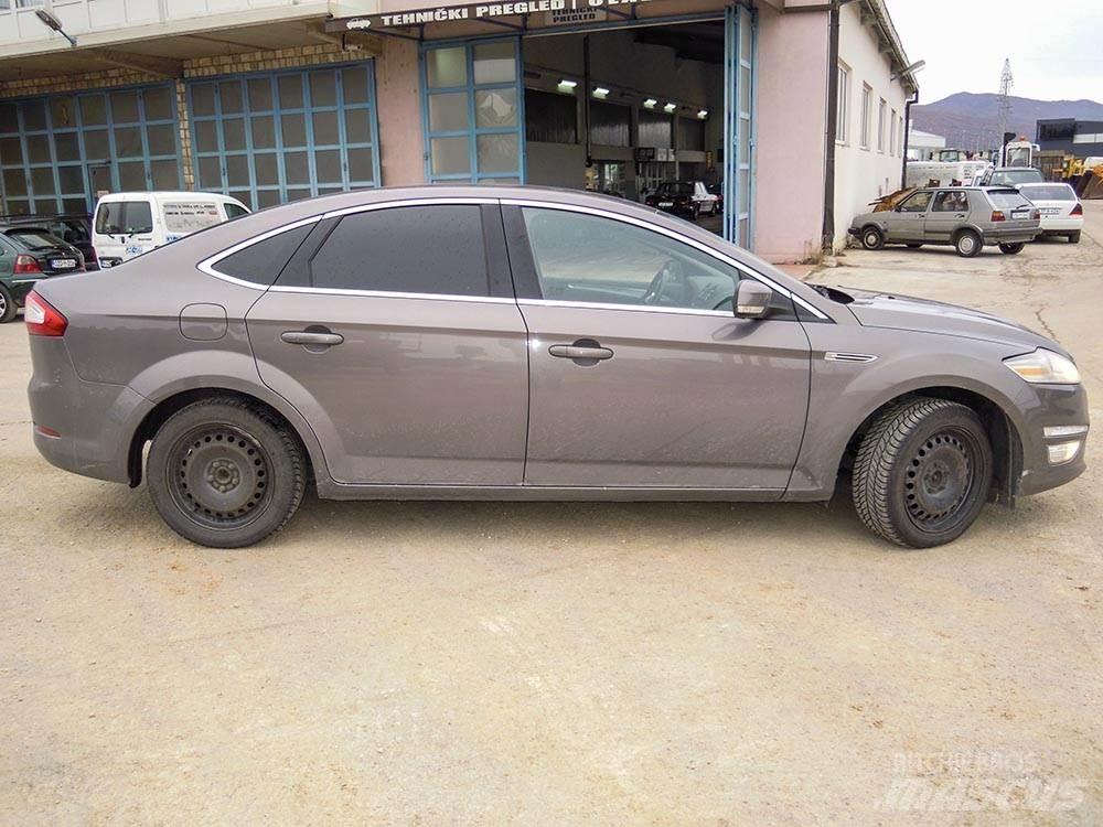 Ford Mondeo Автомобілі