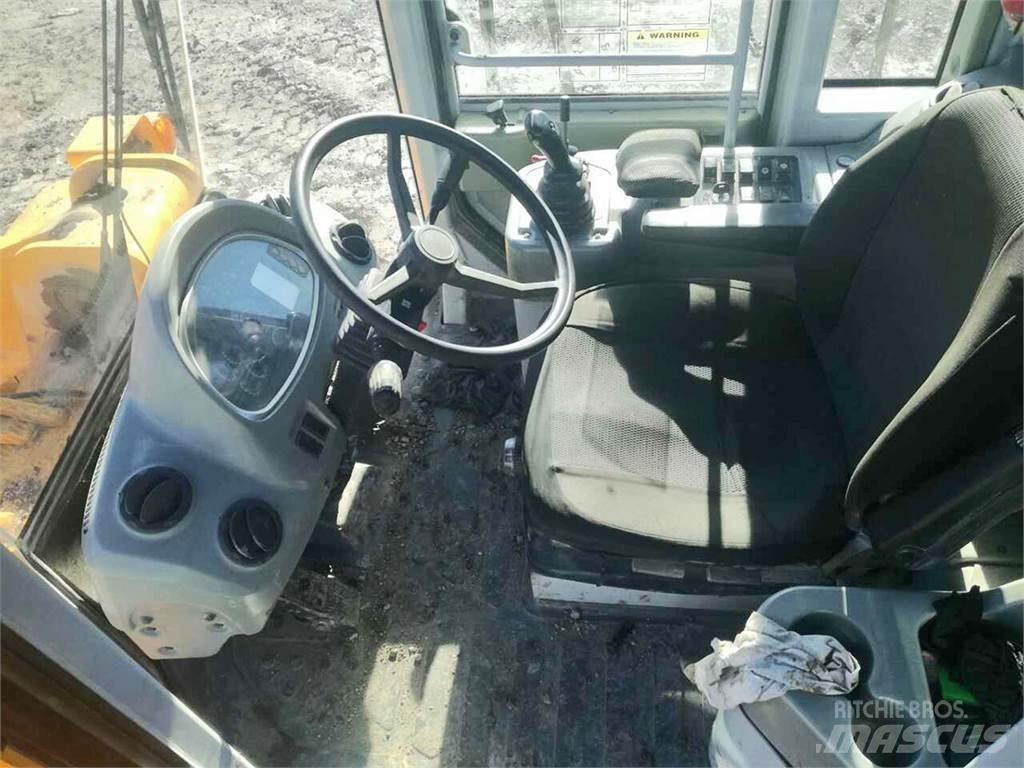Hyundai HL770-7 Фронтальні навантажувачі