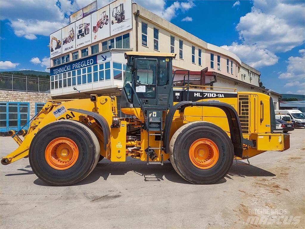 Hyundai HL780-9A Фронтальні навантажувачі