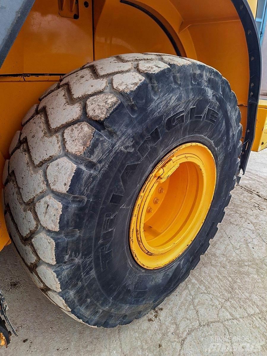 Hyundai HL960 Фронтальні навантажувачі