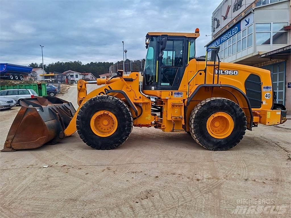 Hyundai HL960 Фронтальні навантажувачі