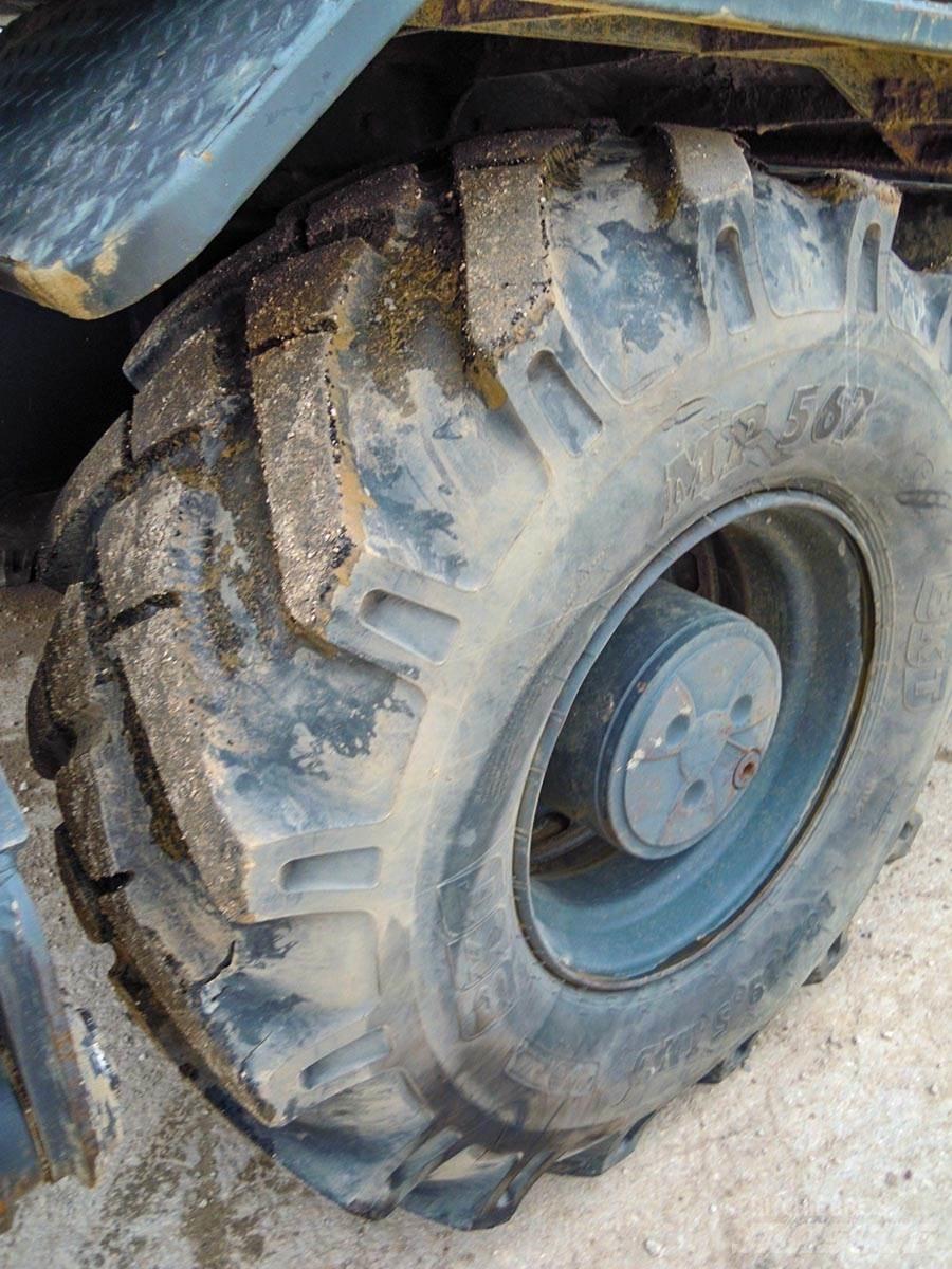 Hyundai R140W-9 Колісні екскаватори