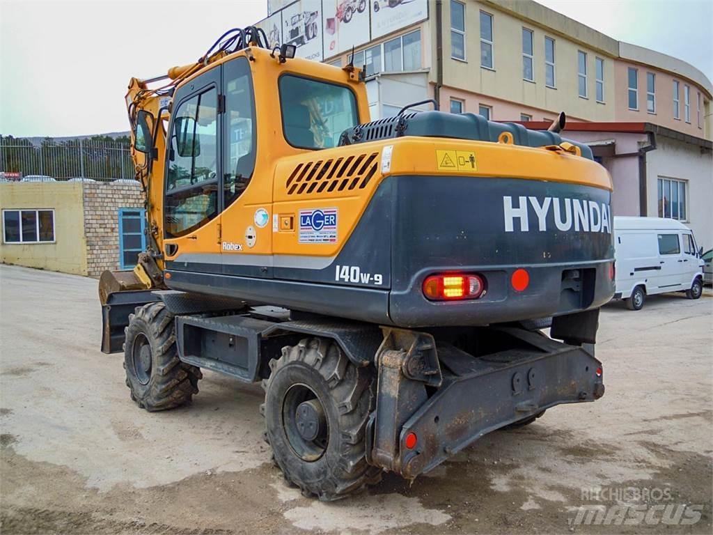 Hyundai R140W-9 Колісні екскаватори