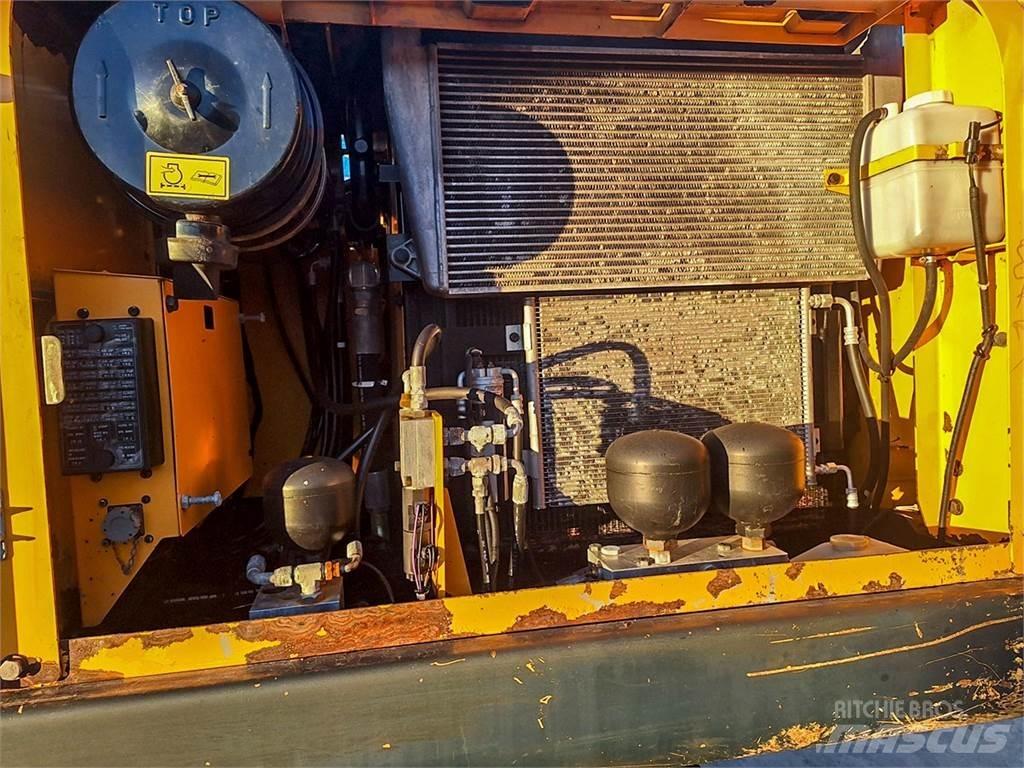 Hyundai R170W-7A Колісні екскаватори