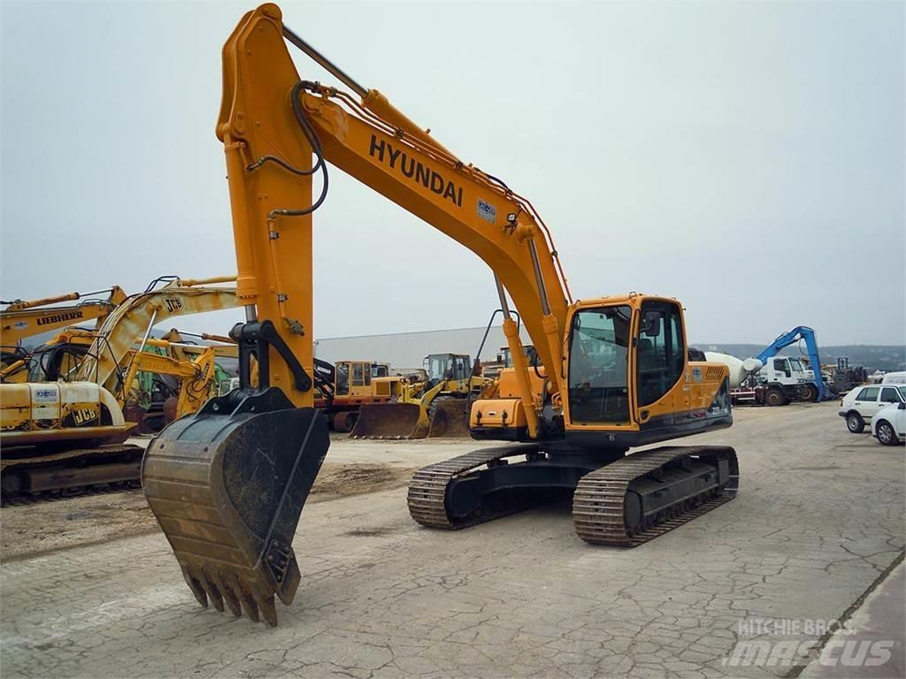 Hyundai R220LC-9S Гусеничні екскаватори