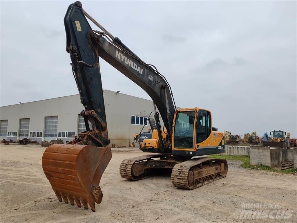 Hyundai R220LC-9S Гусеничні екскаватори