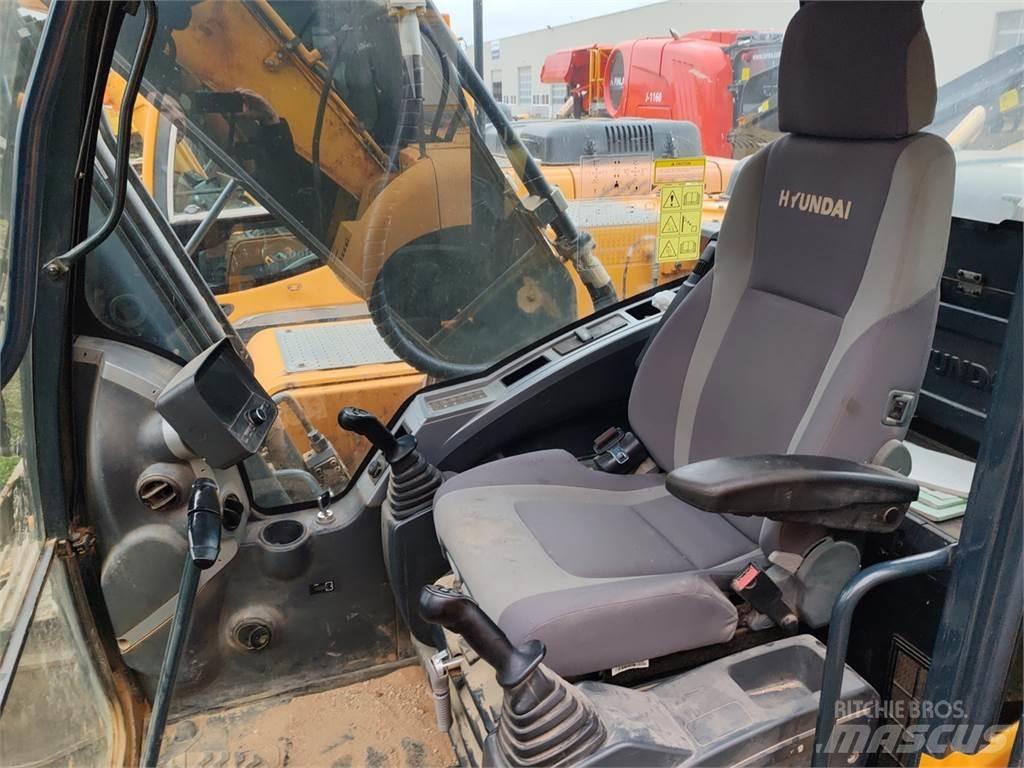 Hyundai R220LC-9S Гусеничні екскаватори