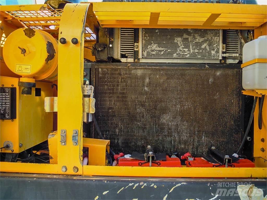 Hyundai R250LC-7 Гусеничні екскаватори