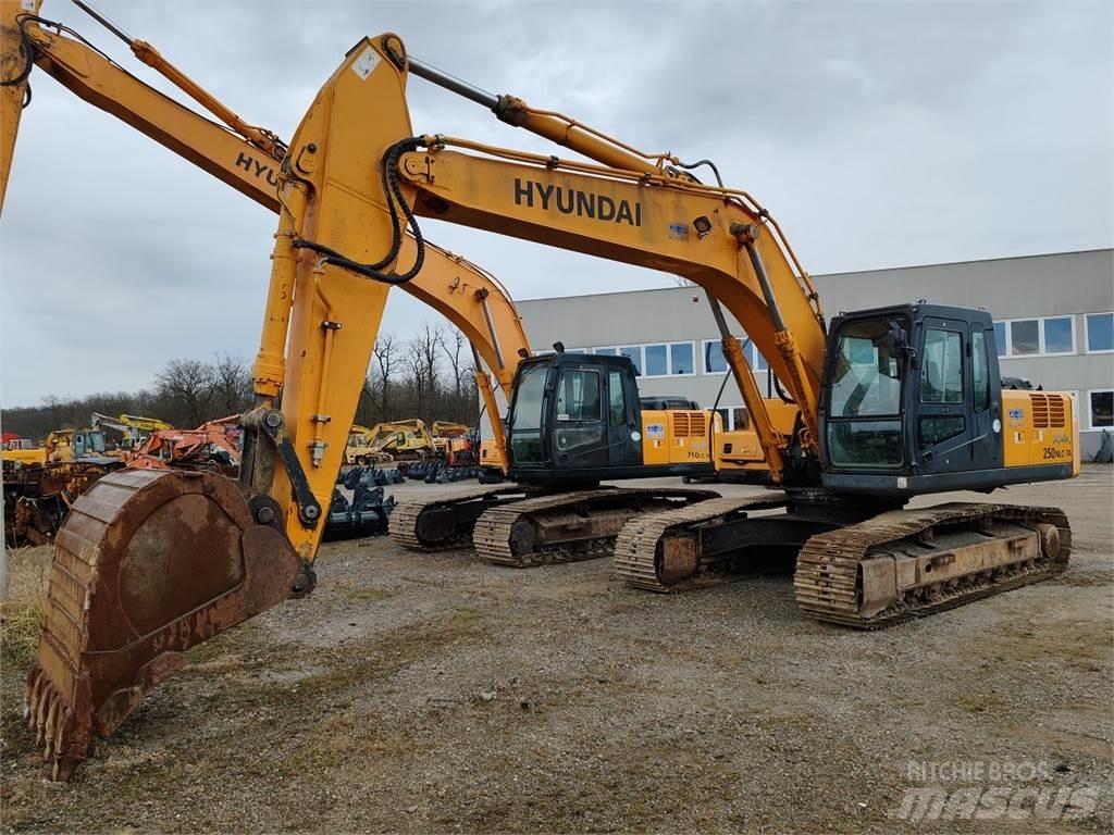 Hyundai R250NLC-7A Гусеничні екскаватори