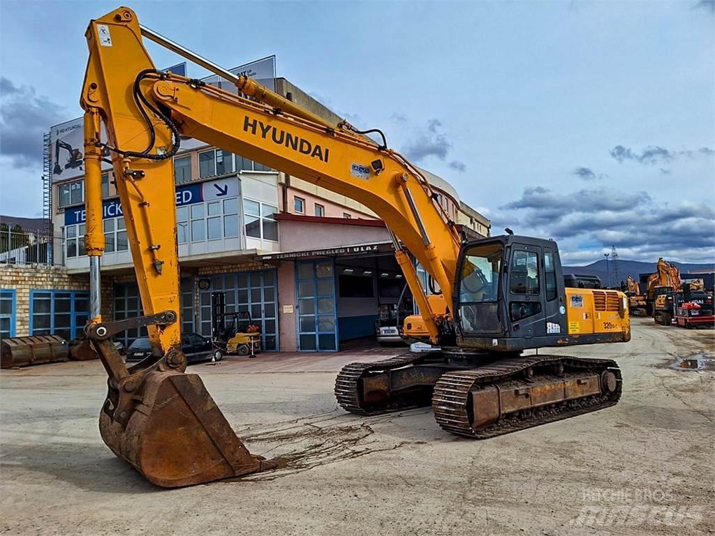 Hyundai R320NLC-7A Гусеничні екскаватори
