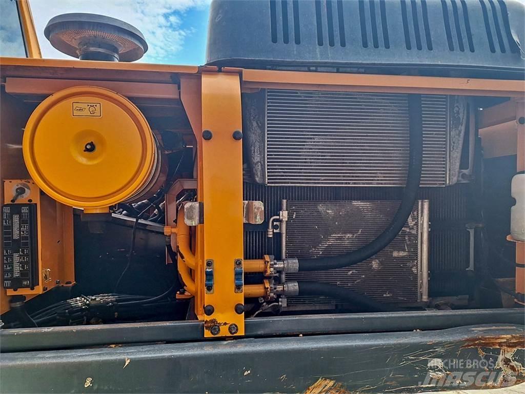 Hyundai R330LC-9 Гусеничні екскаватори