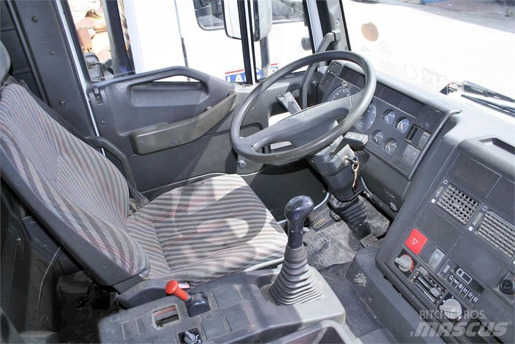 Iveco 720E42 Тягачі