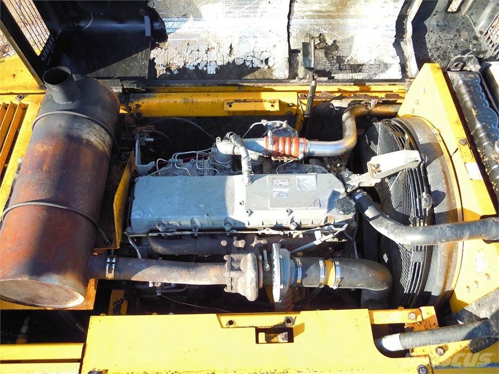 JCB JS330 Гусеничні екскаватори