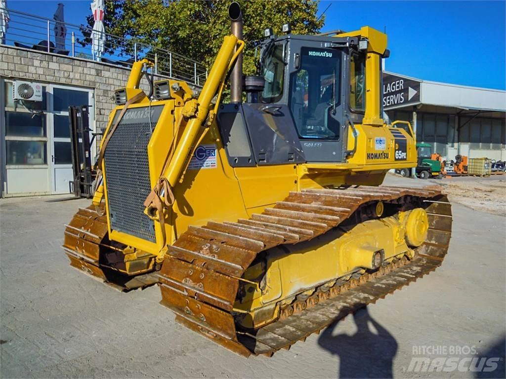 Komatsu D65PX-15EO Гусеничні бульдозери